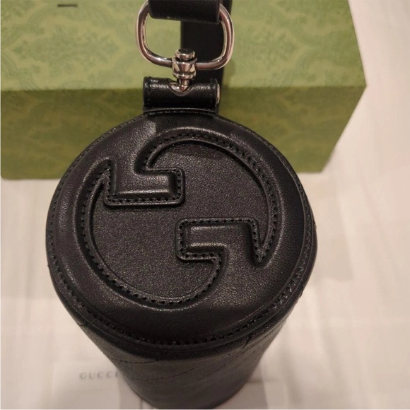 Gucci Black Leather Cylinder Bag - Picture 3 of 8